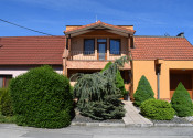 🏡 NA PREDAJ | PRIESTRANNÝ RODINNÝ DOM V CENTRE OBCE 🏡 - fotografia 1