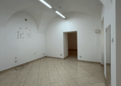 NA PRENÁJOM OBCHODNO-KANCELÁRSKY PRIESTOR V CENTRE MESTA - fotografia 1