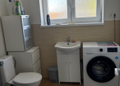 🏡 NA PRENÁJOM | RODINNÝ DOM S HALOU A VEĽKOU PARKOVACOU PLOCHOU – BRESTOVANY🏡 - fotografia 6