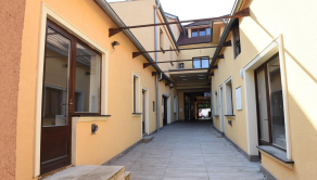 🏢 NA PREDAJ | OBJEKT S OBCHODNÝMI PRIESTORMI A BYTMI 🏢 - fotografia 18