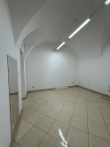 NA PRENÁJOM OBCHODNO-KANCELÁRSKY PRIESTOR V CENTRE MESTA - fotografia 5