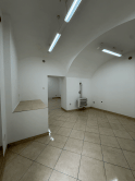 NA PRENÁJOM OBCHODNO-KANCELÁRSKY PRIESTOR V CENTRE MESTA - fotografia 9
