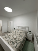 NA PREDAJ  3-IZBOVÝ  BYT S VEĽKÝM BALKÓNOM – KAMENNÝ MLYN - fotografia 12