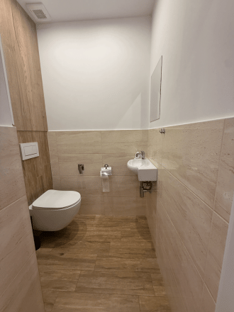 4-IZBOVÝ BYT SO ZÁHRADOU A DVOMA GARÁŽAMI VO VRBOVOM - fotografia 16