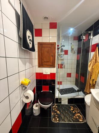 NA PREDAJ 1-IZBOVÝ BYT PO REKONŠTRUKCII S BALKÓNOM A KLIMATIZÁCIOU - fotografia 10