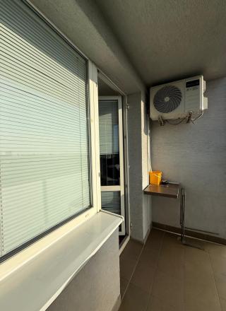 NA PREDAJ 1-IZBOVÝ BYT PO REKONŠTRUKCII S BALKÓNOM A KLIMATIZÁCIOU - fotografia 13