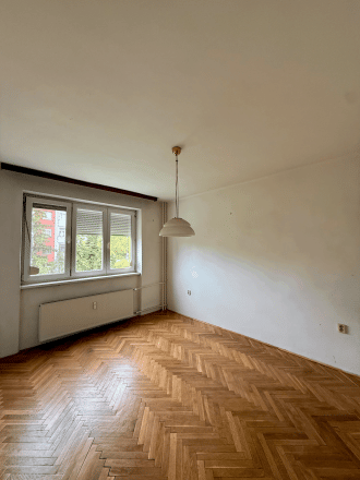 NA PREDAJ 3-IZBOVÝ BYT S DVOMI BALKÓNMI A PARKOVACÍM MIESTOM - fotografia 8