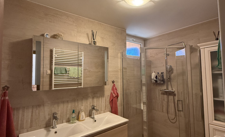 🏡 NA PREDAJ | PRIESTRANNÝ RODINNÝ DOM V CENTRE OBCE 🏡 - fotografia 5