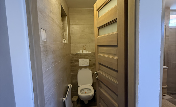 🏡 NA PREDAJ | PRIESTRANNÝ RODINNÝ DOM V CENTRE OBCE 🏡 - fotografia 7